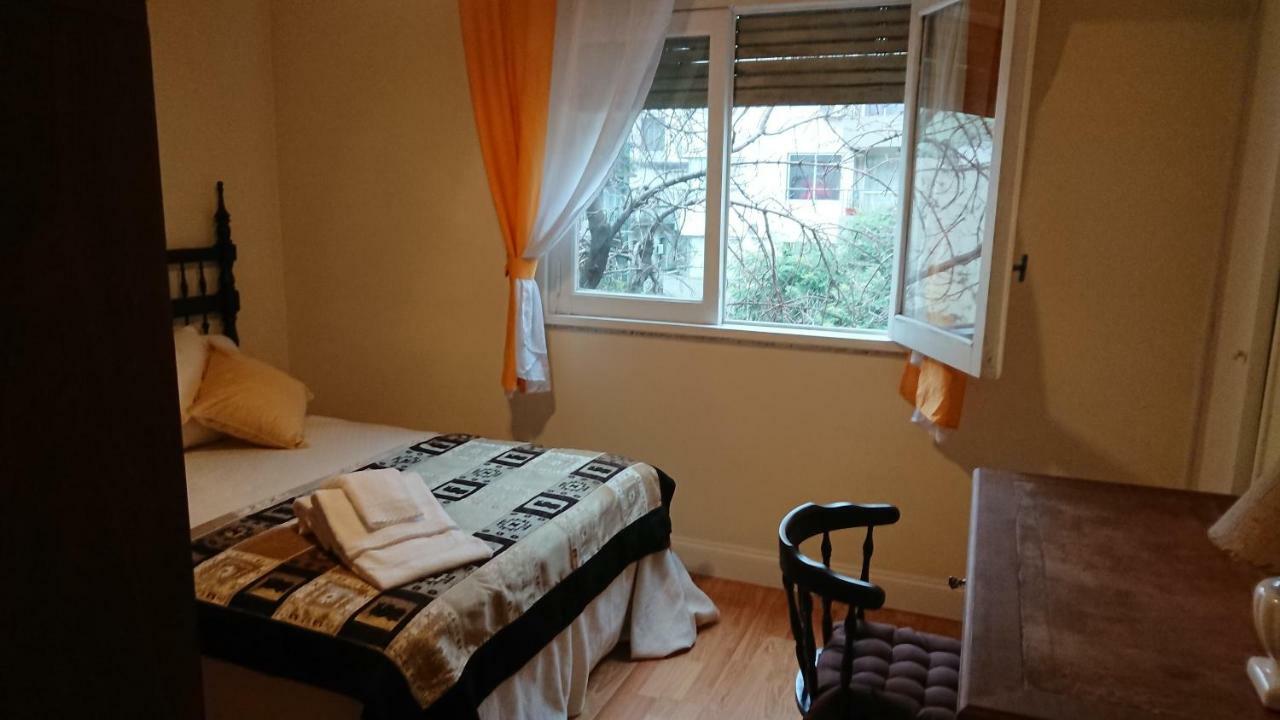 Excelente Departamento Con Balcon A La Calle Sobre Avenida ブエノスアイレス エクステリア 写真